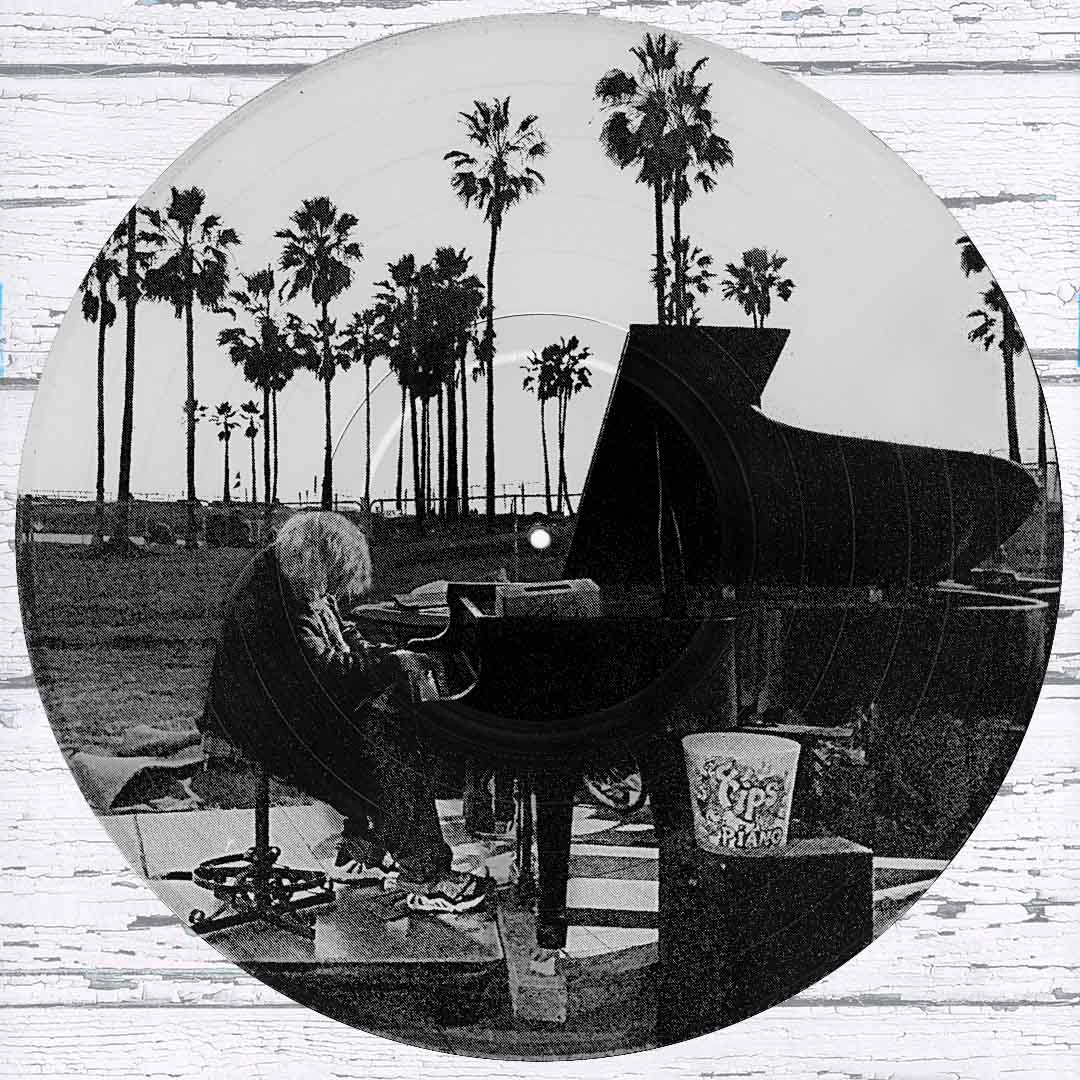 Piano Player Street Performer on Venice Beach
