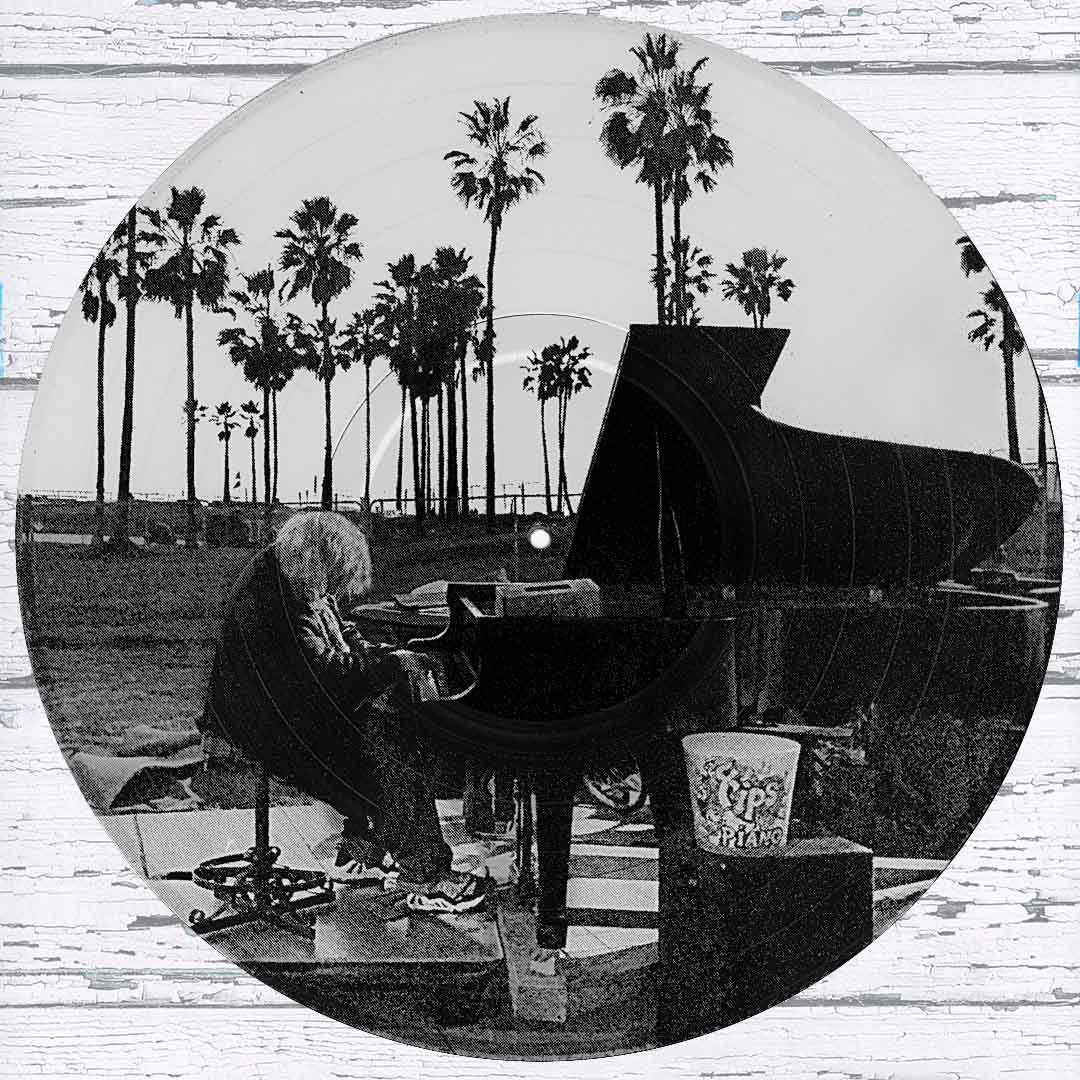 #72 Piano Player Street Performer on Venice Beach